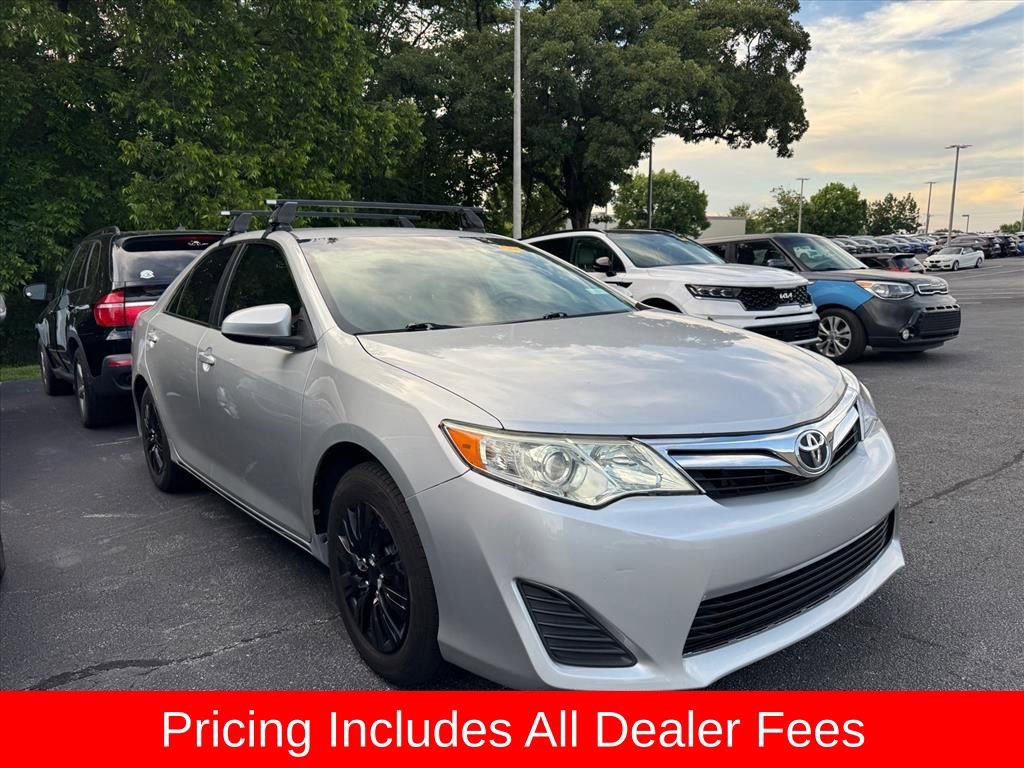Used 2014 Toyota Camry LE FWD image 1