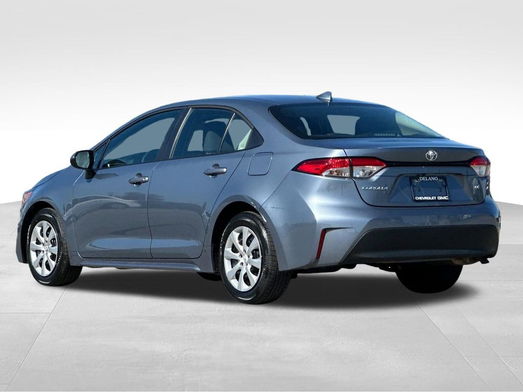 Used 2025 Toyota Corolla LE image 3