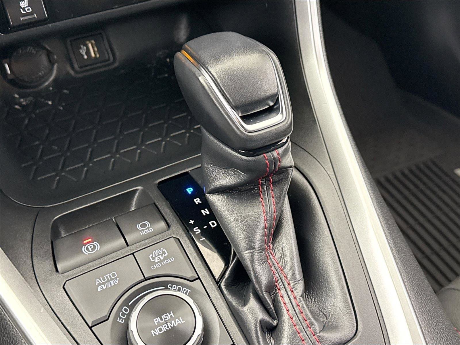 Certified 2024 Toyota RAV4 SE w/ Weather & Moonroof Package image 27