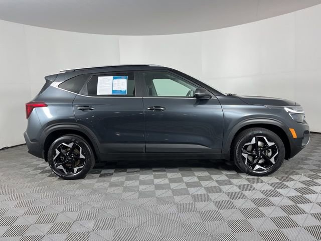 Used 2024 Kia Seltos EX AWD/4WD image 12