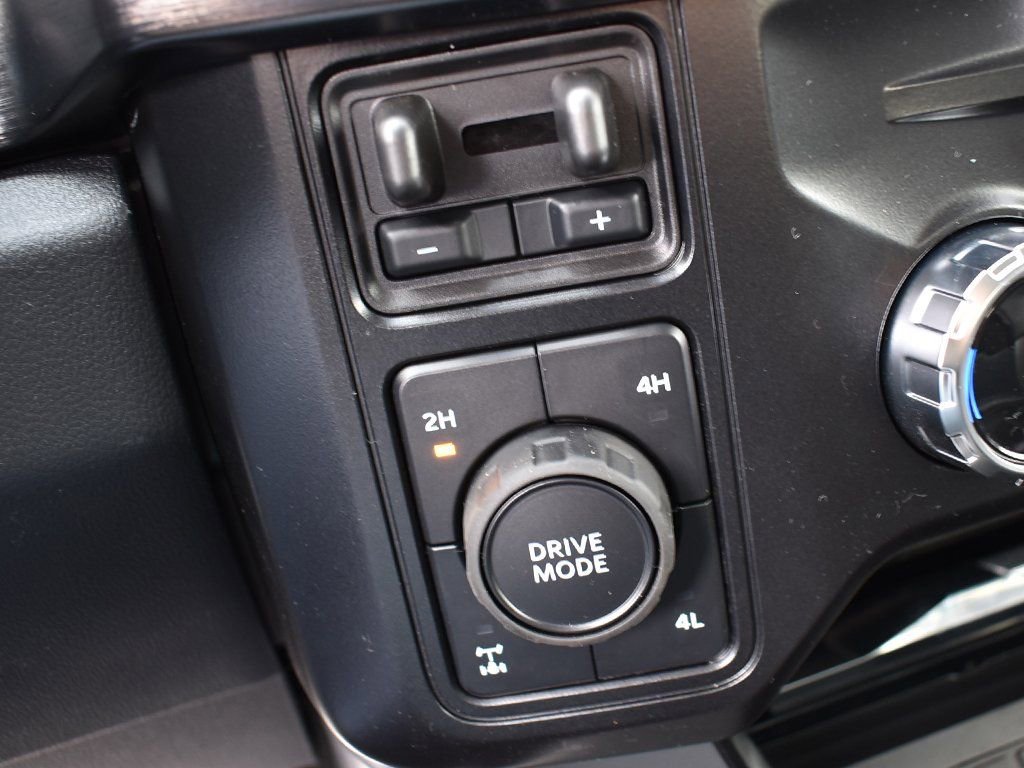 New 2026 Ford F250 Lariat w/ Chrome Package image 24