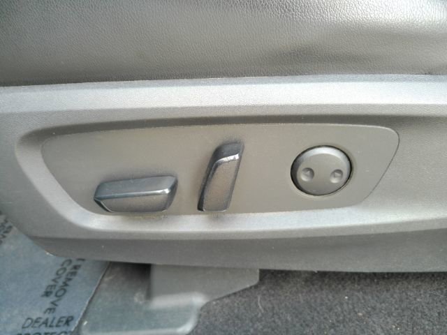 Used 2022 Nissan Pathfinder SL w/ SL Black Package image 16