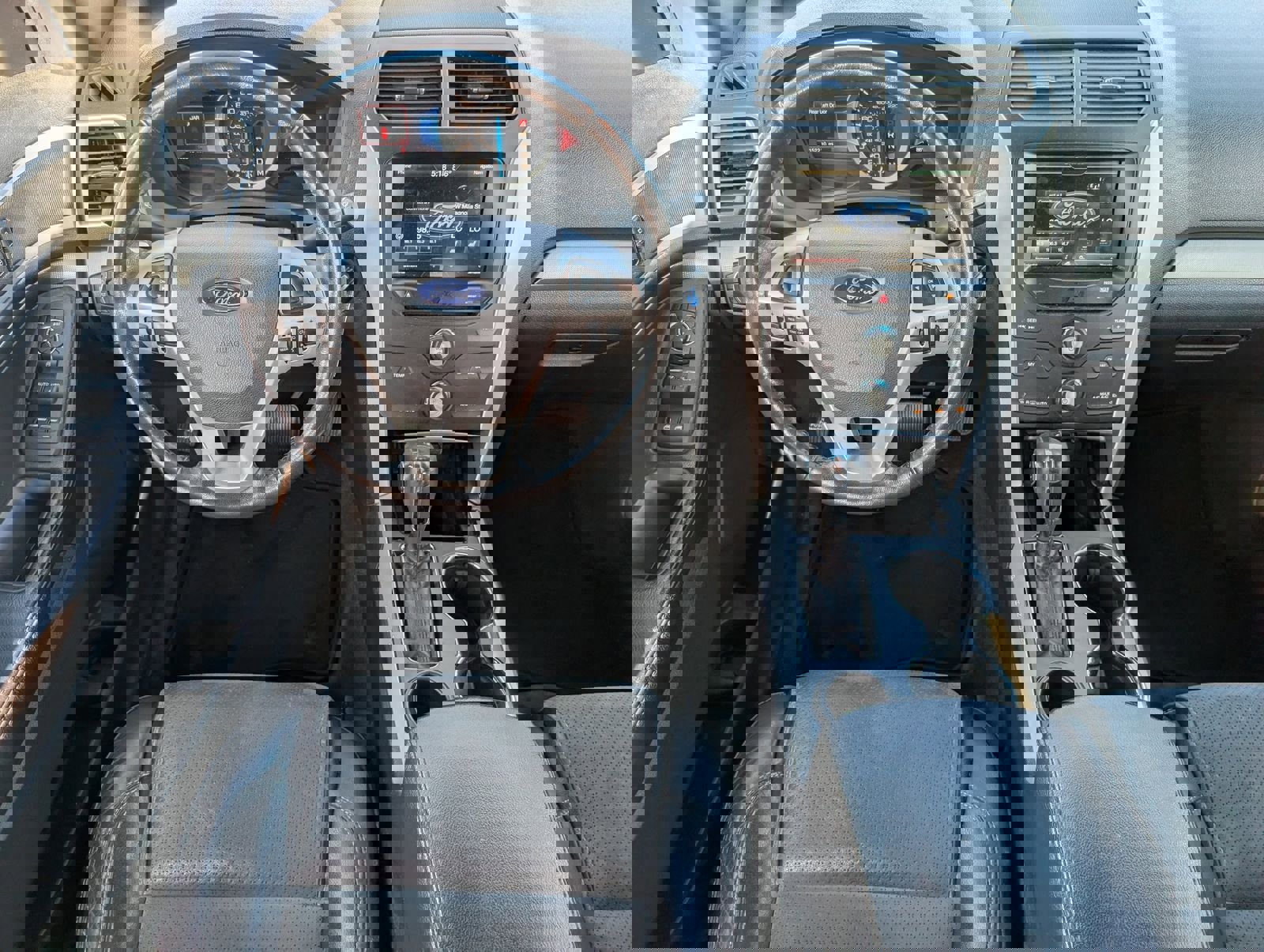 Used 2015 Ford Explorer XLT w/ Equipment Group 202A image 6