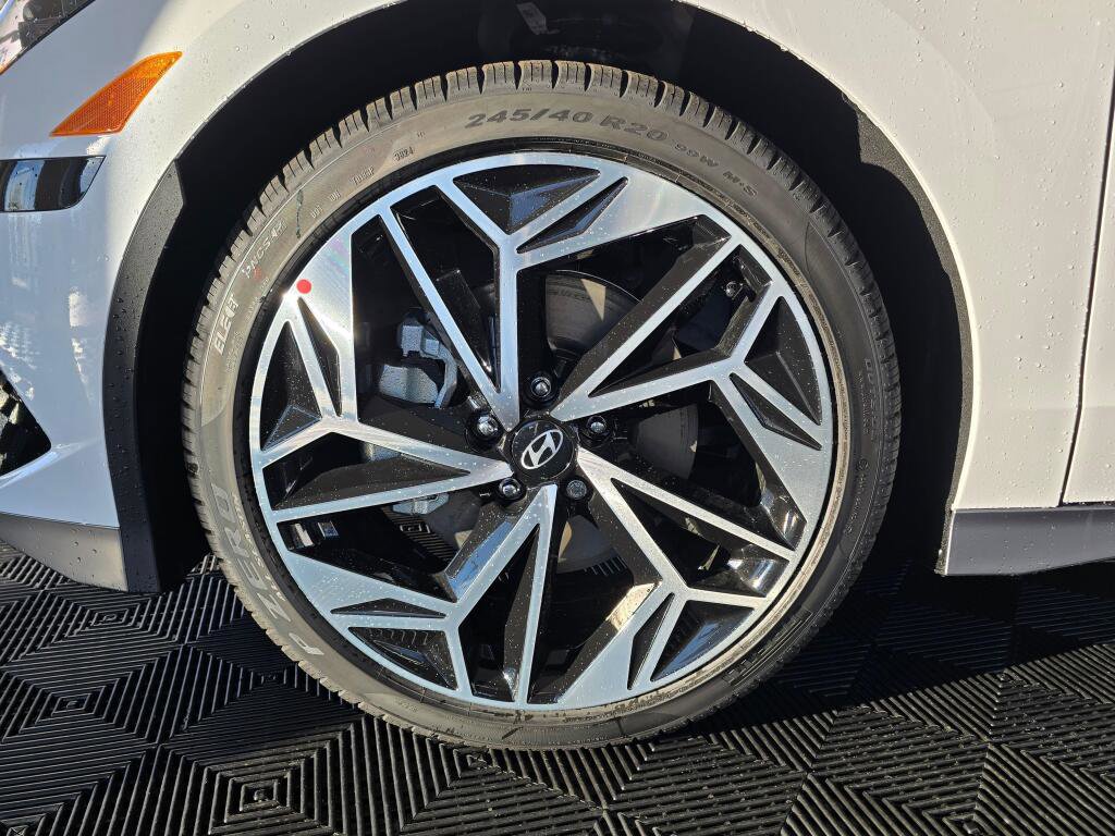 New 2025 Hyundai Ioniq 6 SEL AWD/4WD image 9