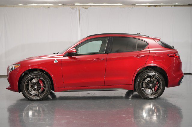 Used 2018 Alfa Romeo Stelvio Quadrifoglio w/ Driver Assist Dynamic Package image 2