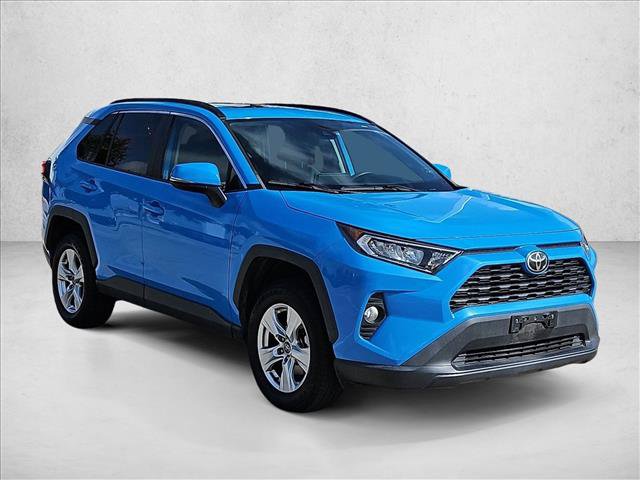 Used 2020 Toyota RAV4 XLE w/ Convenience Package FWD image 3