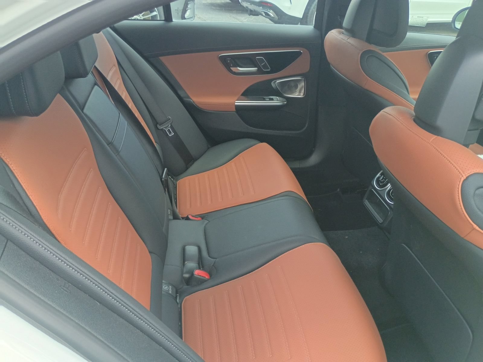 Used 2023 Mercedes-Benz C 300 Sedan image 6