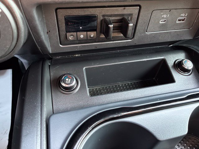 Used 2021 Nissan Titan PRO-4X w/ Pro-4x Convenience Package AWD/4WD image 38