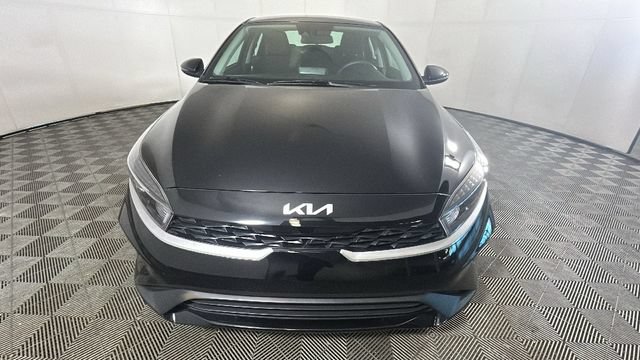 Used 2024 Kia Forte LXS w/ LXS Technology Package FWD image 7