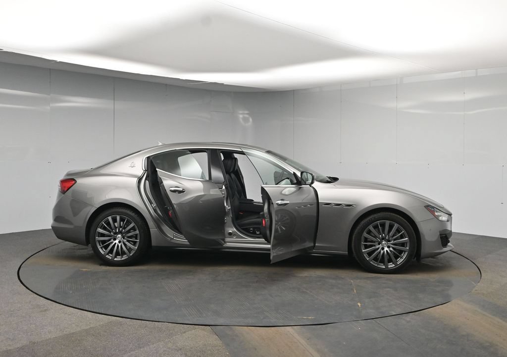 Used 2021 Maserati Ghibli S RWD image 50