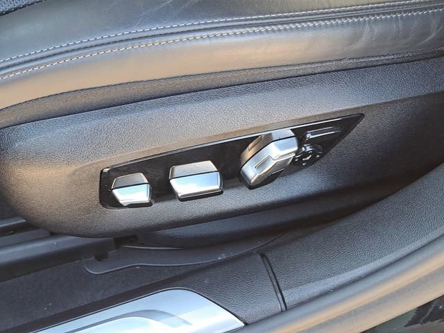 Used 2019 BMW 750i image 22