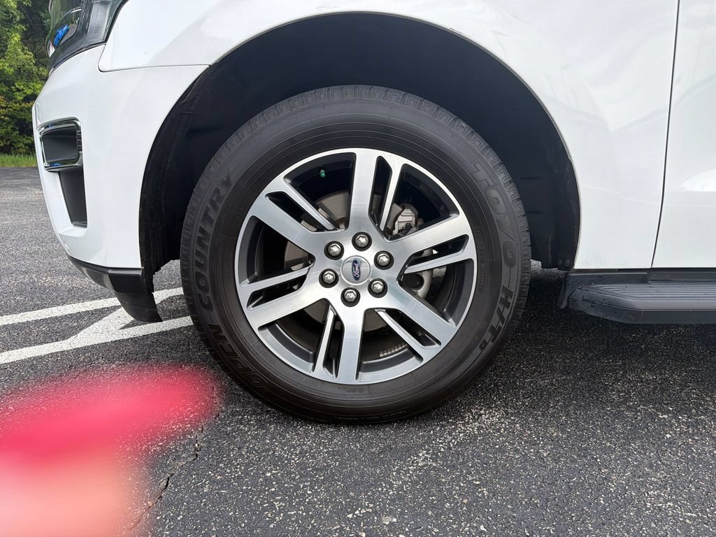 Used 2024 Ford Expedition Limited RWD image 32