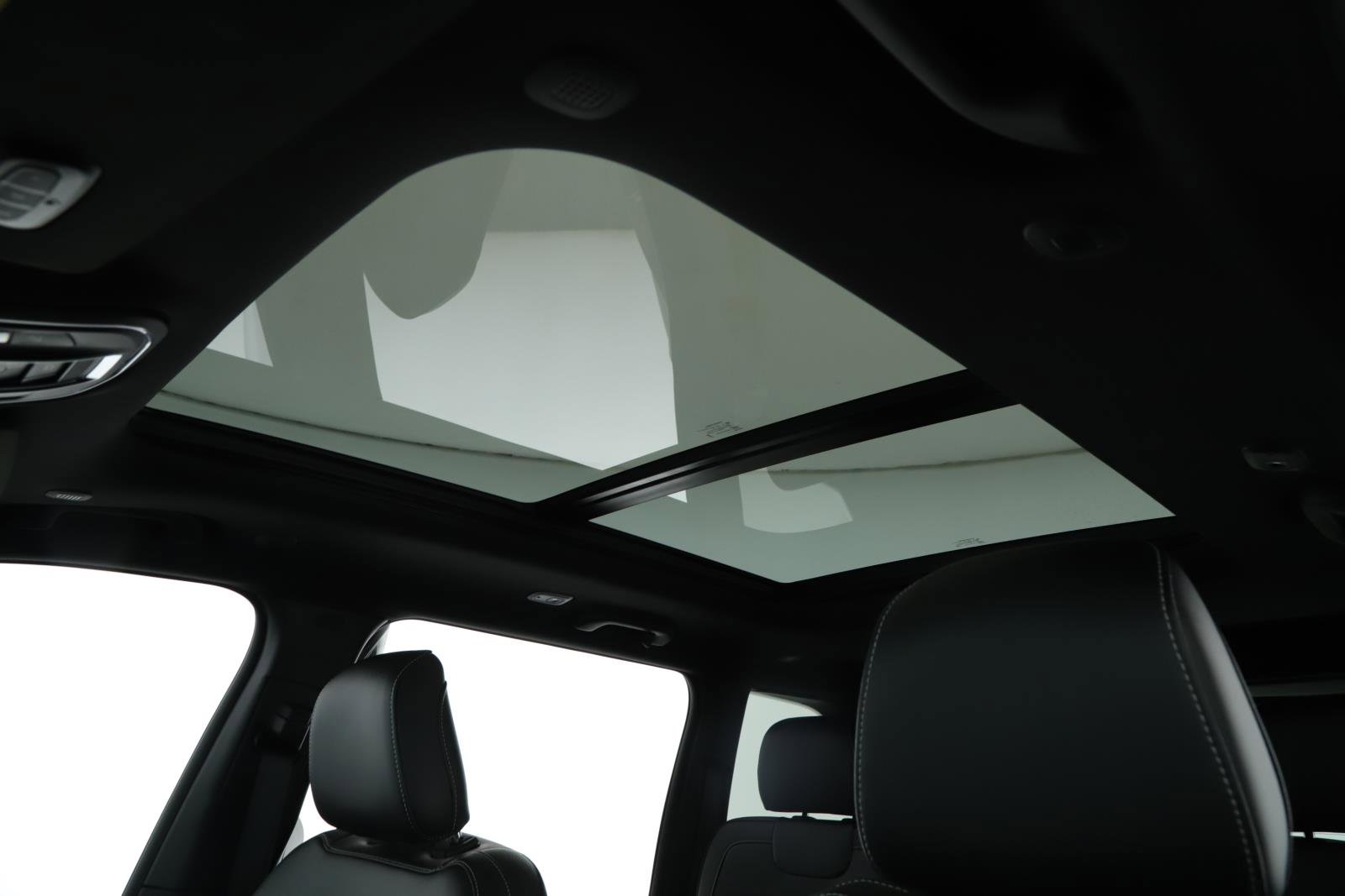 New 2025 Jeep Grand Cherokee Limited image 15