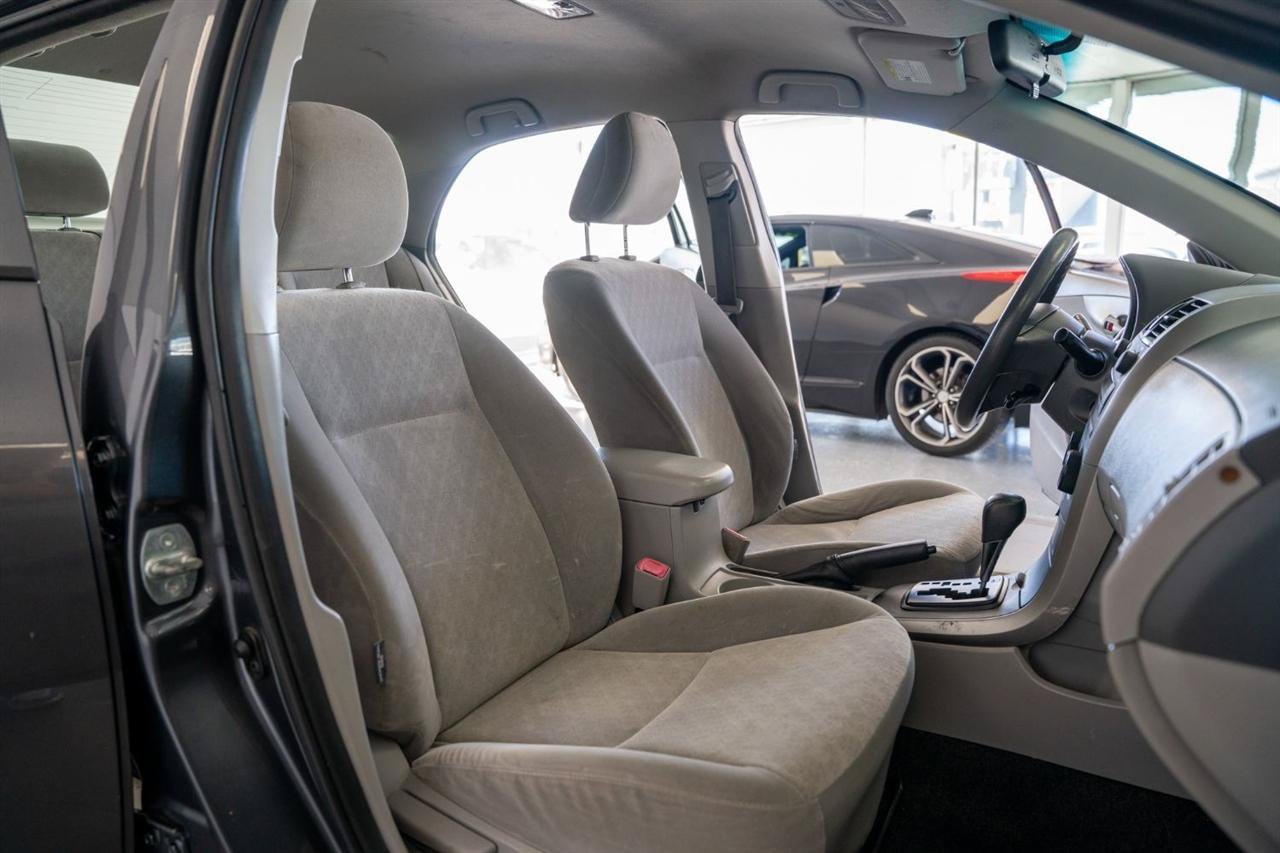Used 2009 Toyota Corolla w/ All Weather Guard Pkg FWD image 16