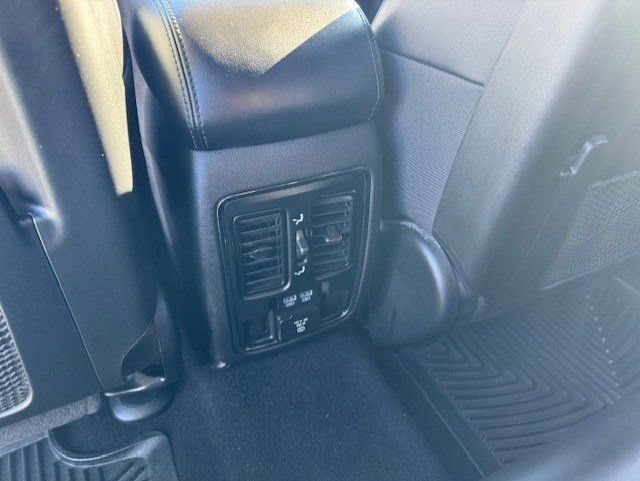 Used 2021 Jeep Grand Cherokee Limited AWD/4WD image 27