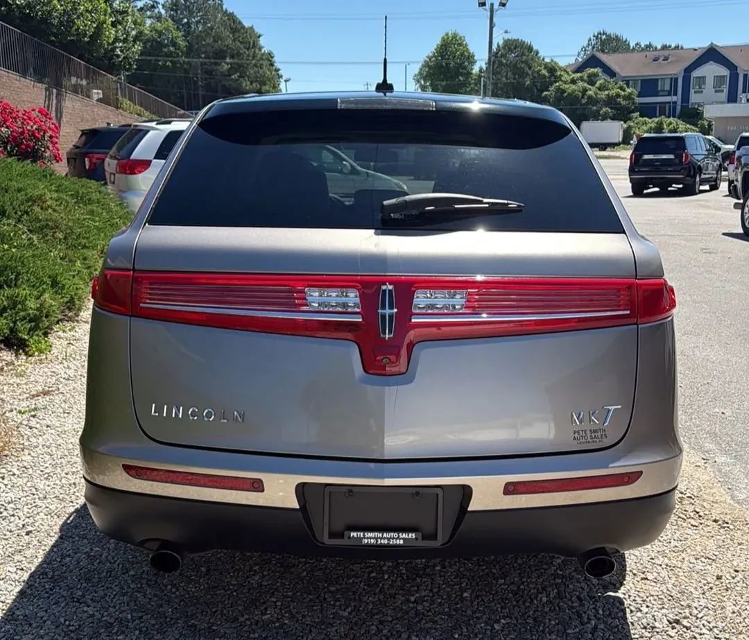 Used 2018 Lincoln MKT AWD w/ Technology Package image 8
