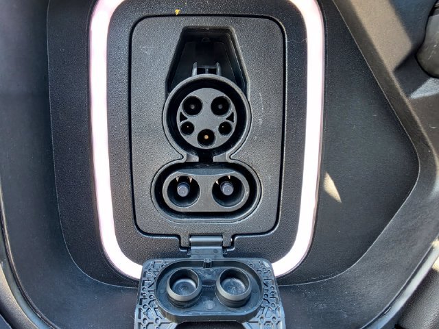 Used 2024 Rivian R1S Adventure Quad AWD/4WD image 9