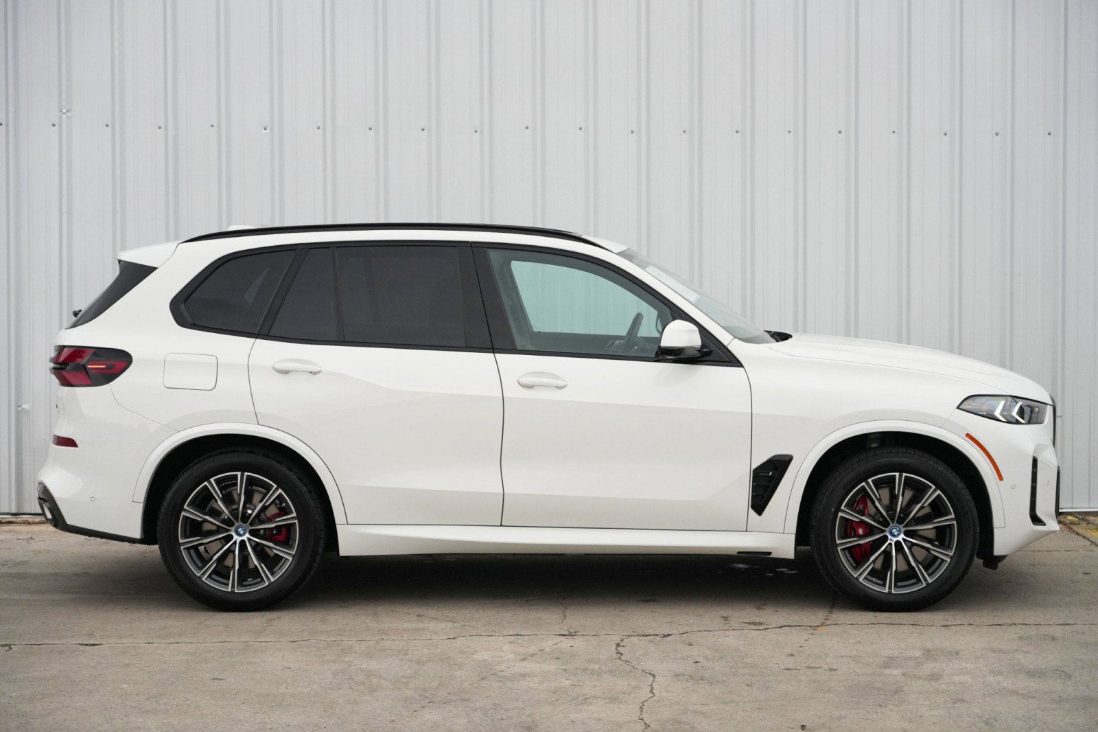 Used 2024 BMW X5 xDrive50e w/ M Sport Package image 59