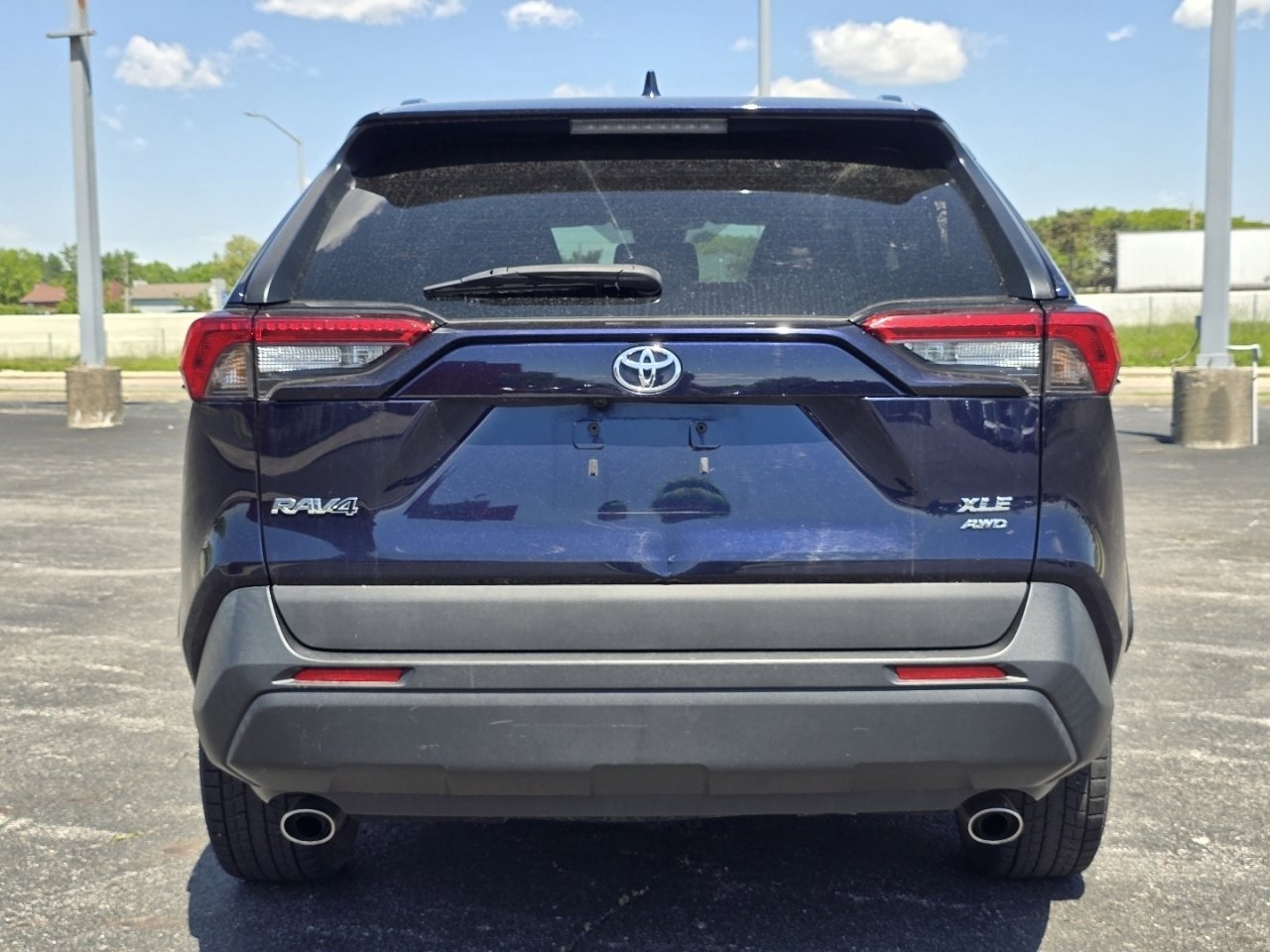 Certified 2021 Toyota RAV4 XLE Premium AWD/4WD image 13