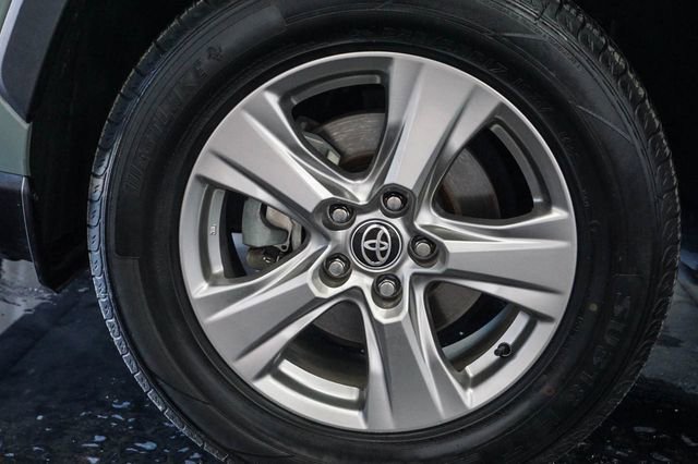 Used 2023 Toyota RAV4 XLE image 4