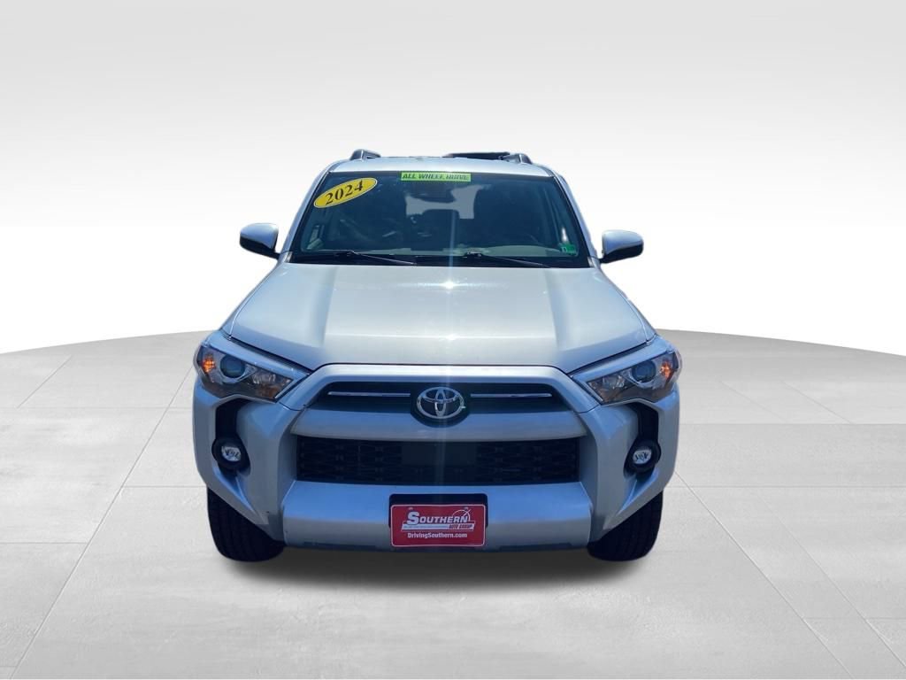 Used 2024 Toyota 4Runner SR5 image 35