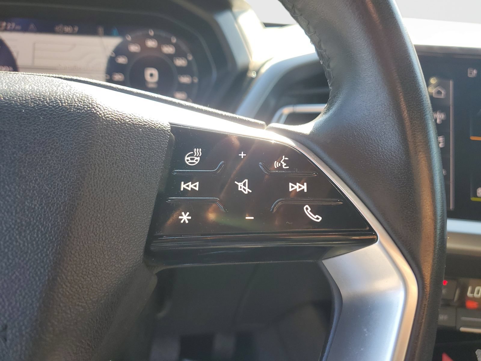 Used 2023 Audi Q4 e-tron Premium w/ Premium Plus RWD image 30