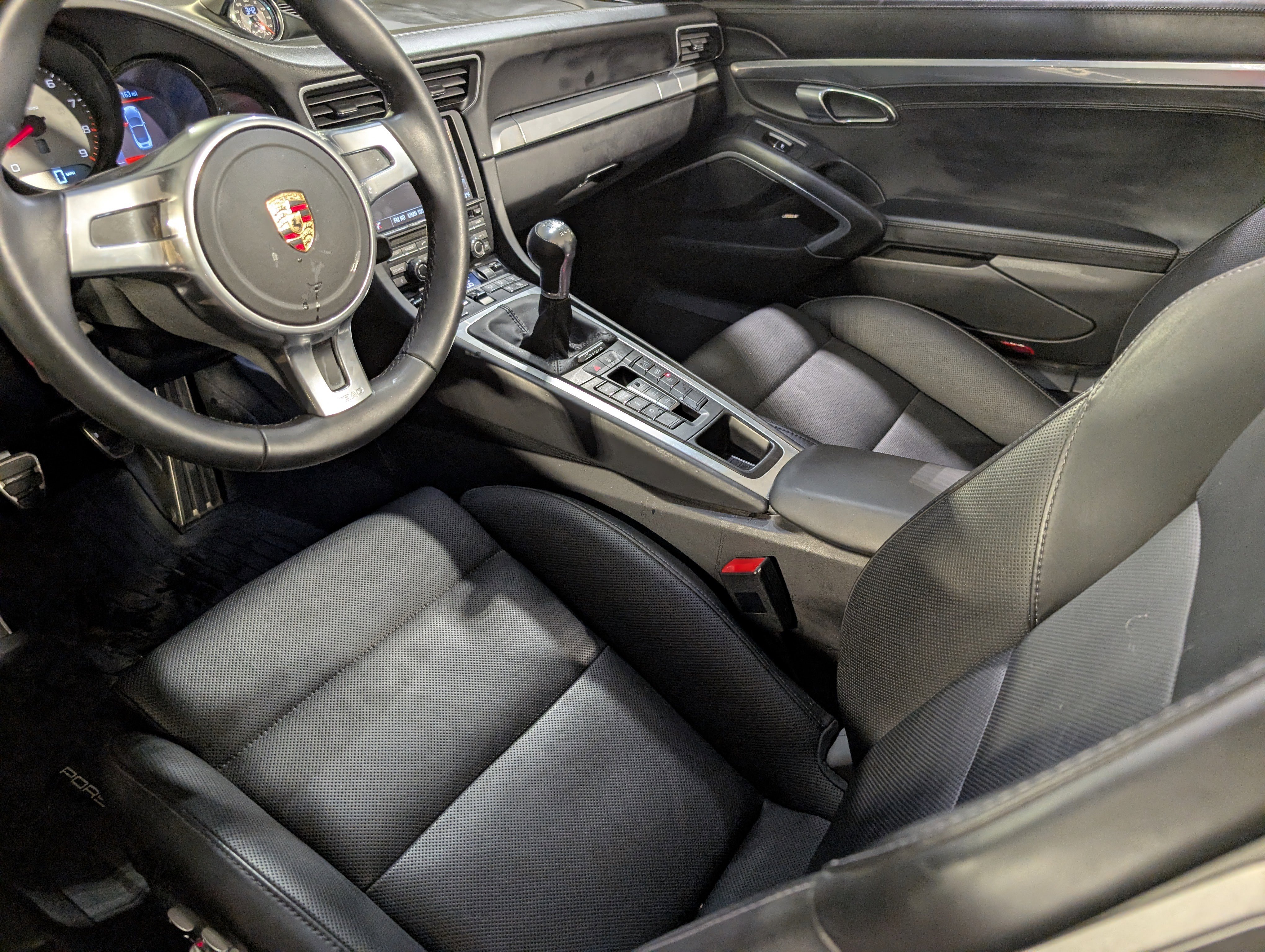 Used 2014 Porsche 911 Carrera 4S AWD/4WD image 5