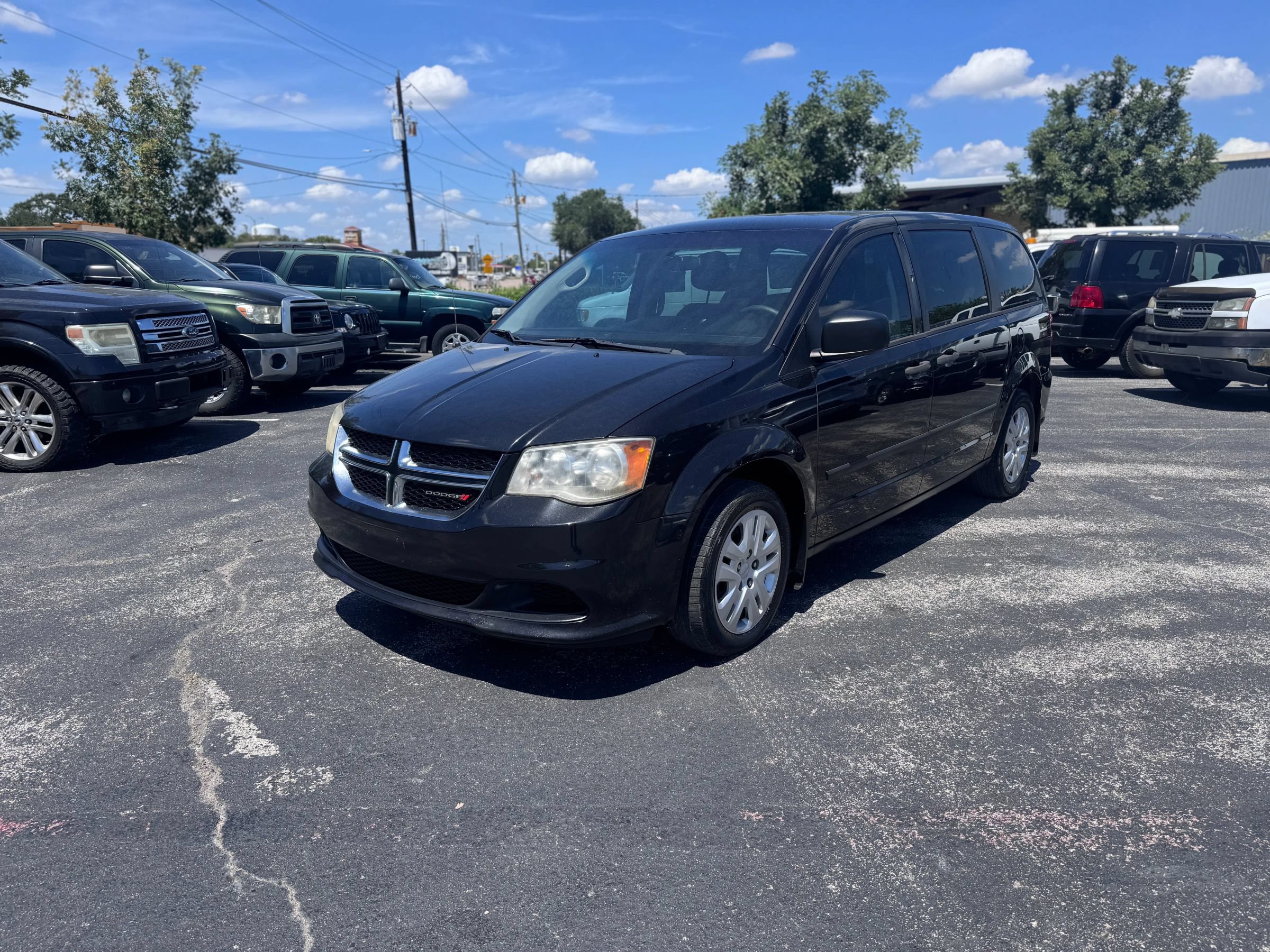 Used 2014 Dodge Grand Caravan American Value Package FWD image 1