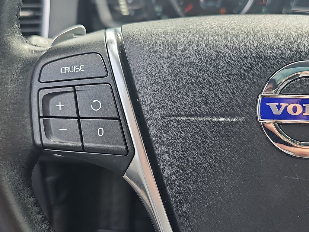 Used 2015 Volvo XC60 T6 AWD/4WD image 19