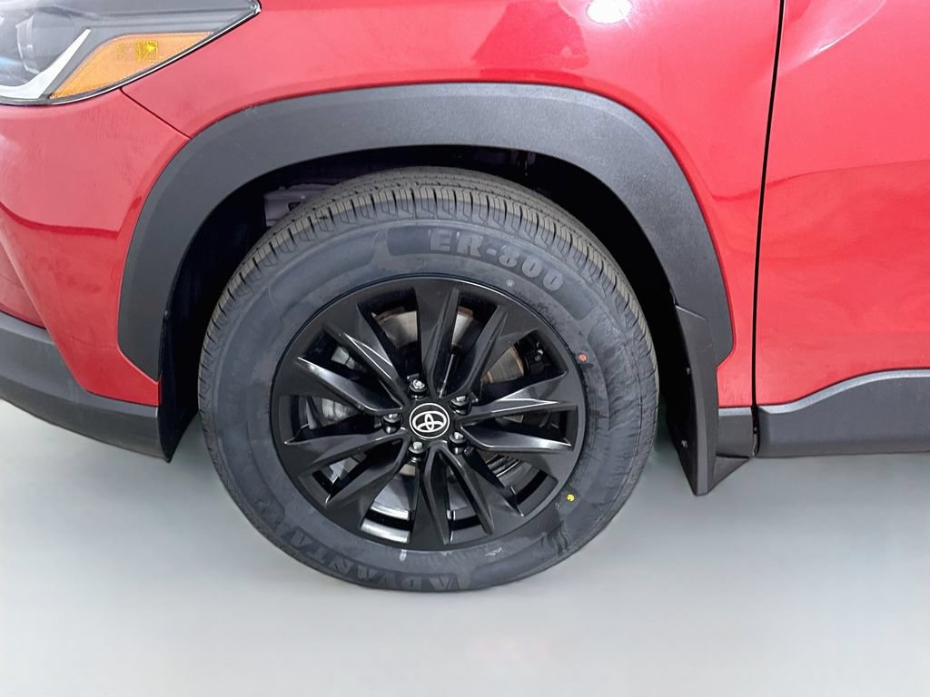 Used 2024 Toyota Corolla Cross LE AWD/4WD image 33
