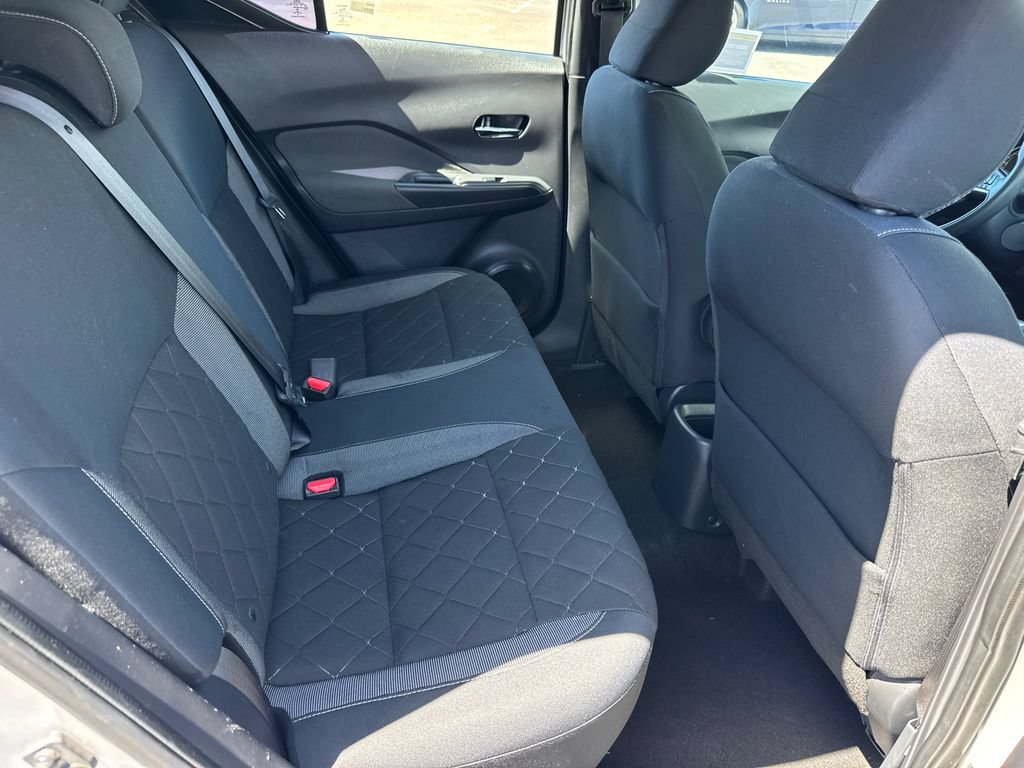 Used 2018 Nissan Kicks SV FWD image 16