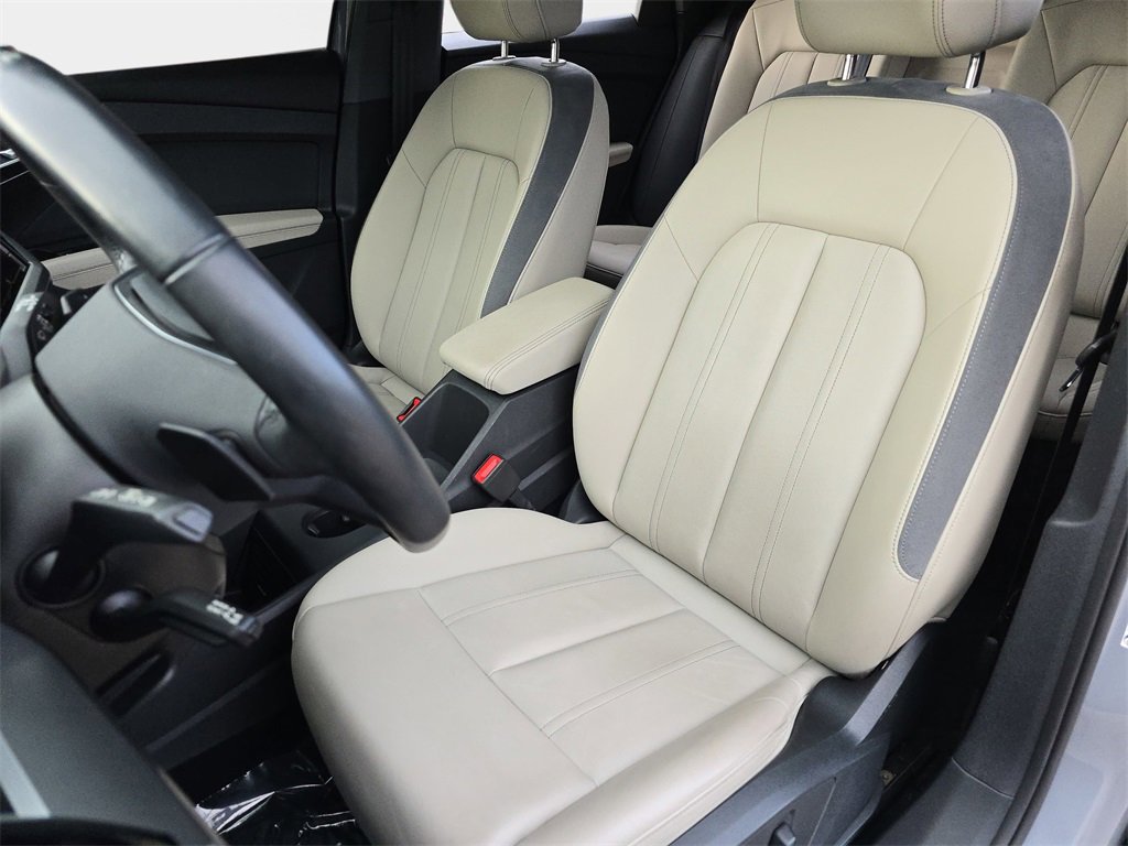 Certified 2024 Audi Q4 e-tron Premium image 15