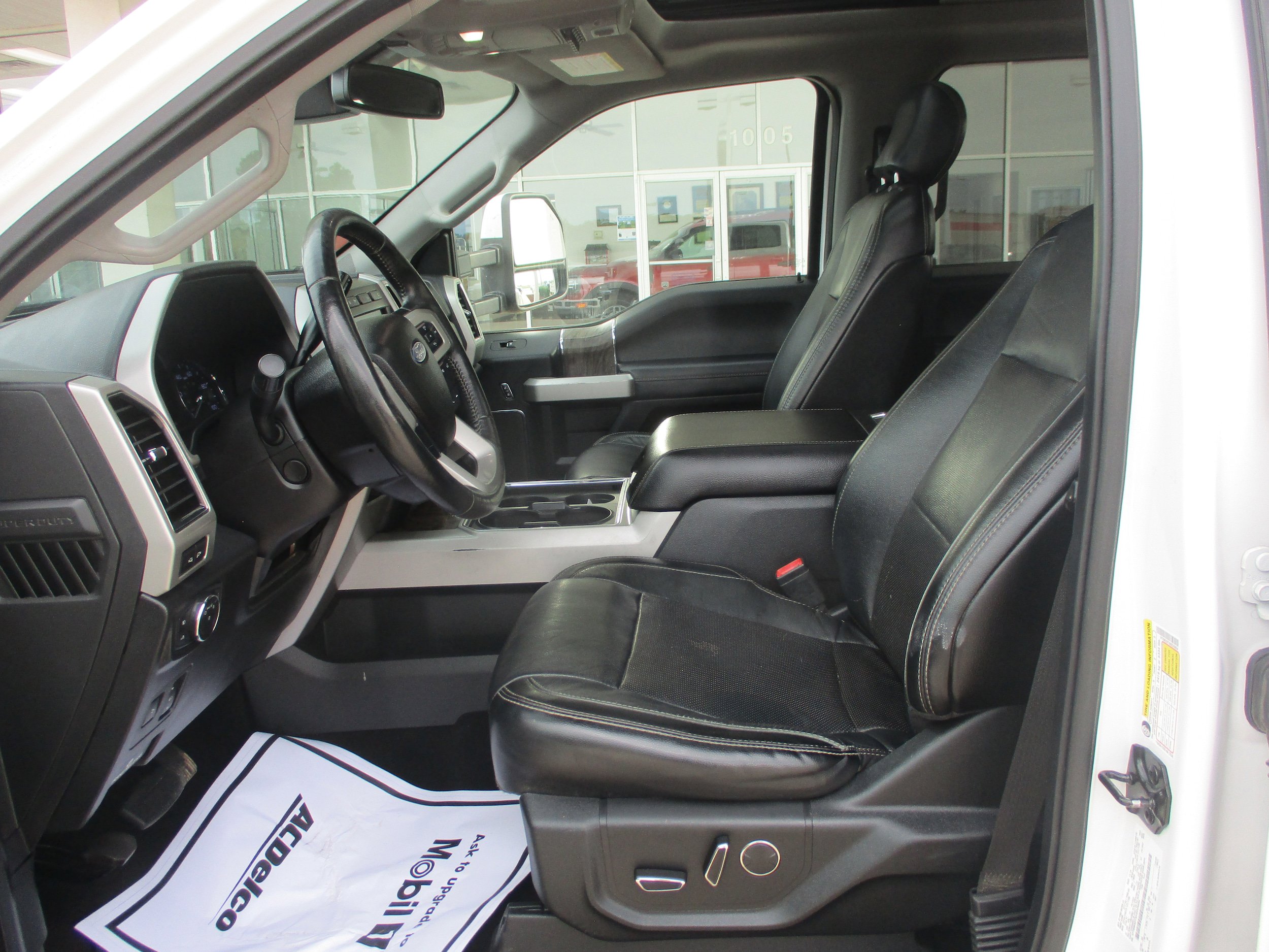 Used 2019 Ford F350 Lariat w/ Lariat Ultimate Package AWD/4WD image 5