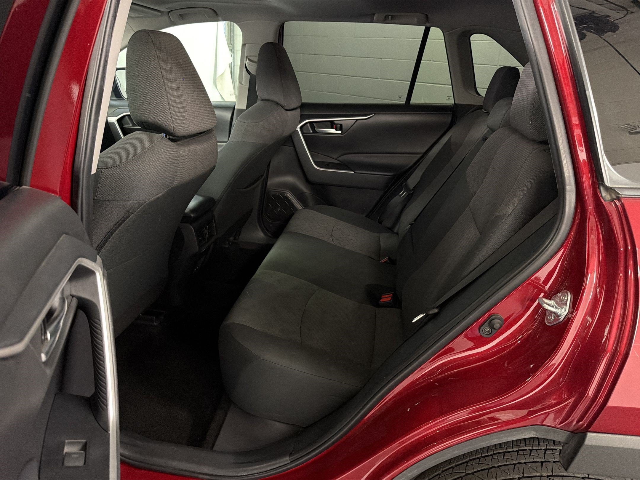 Used 2024 Toyota RAV4 XLE w/ Convenience Package FWD image 24