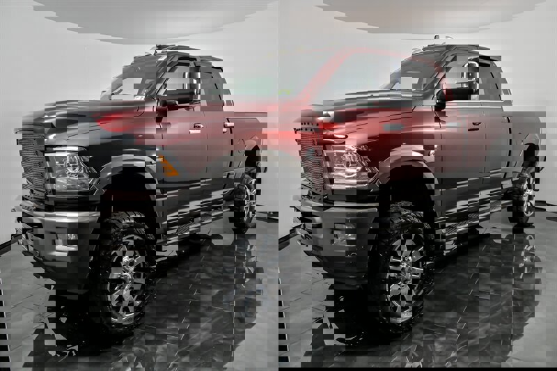 Used 2018 RAM 3500 Laramie Longhorn w/ Longhorn Southfork Package image 5