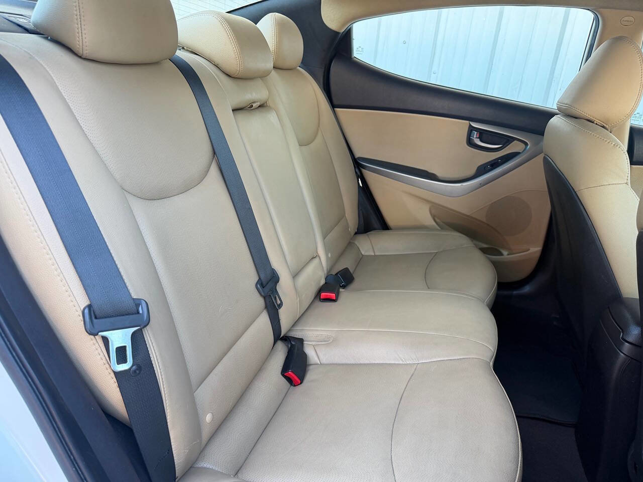 Used 2012 Hyundai Elantra Limited FWD image 17