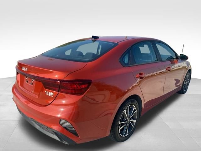 Used 2023 Kia Forte LXS image 9