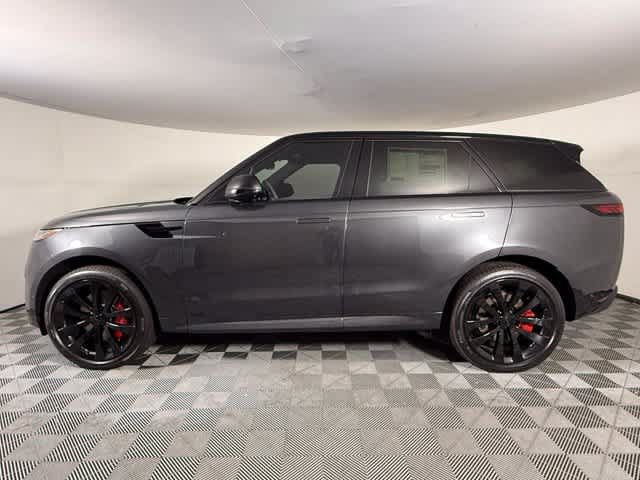 New 2027 Land Rover Range Rover Sport Dynamic SE AWD/4WD image 3