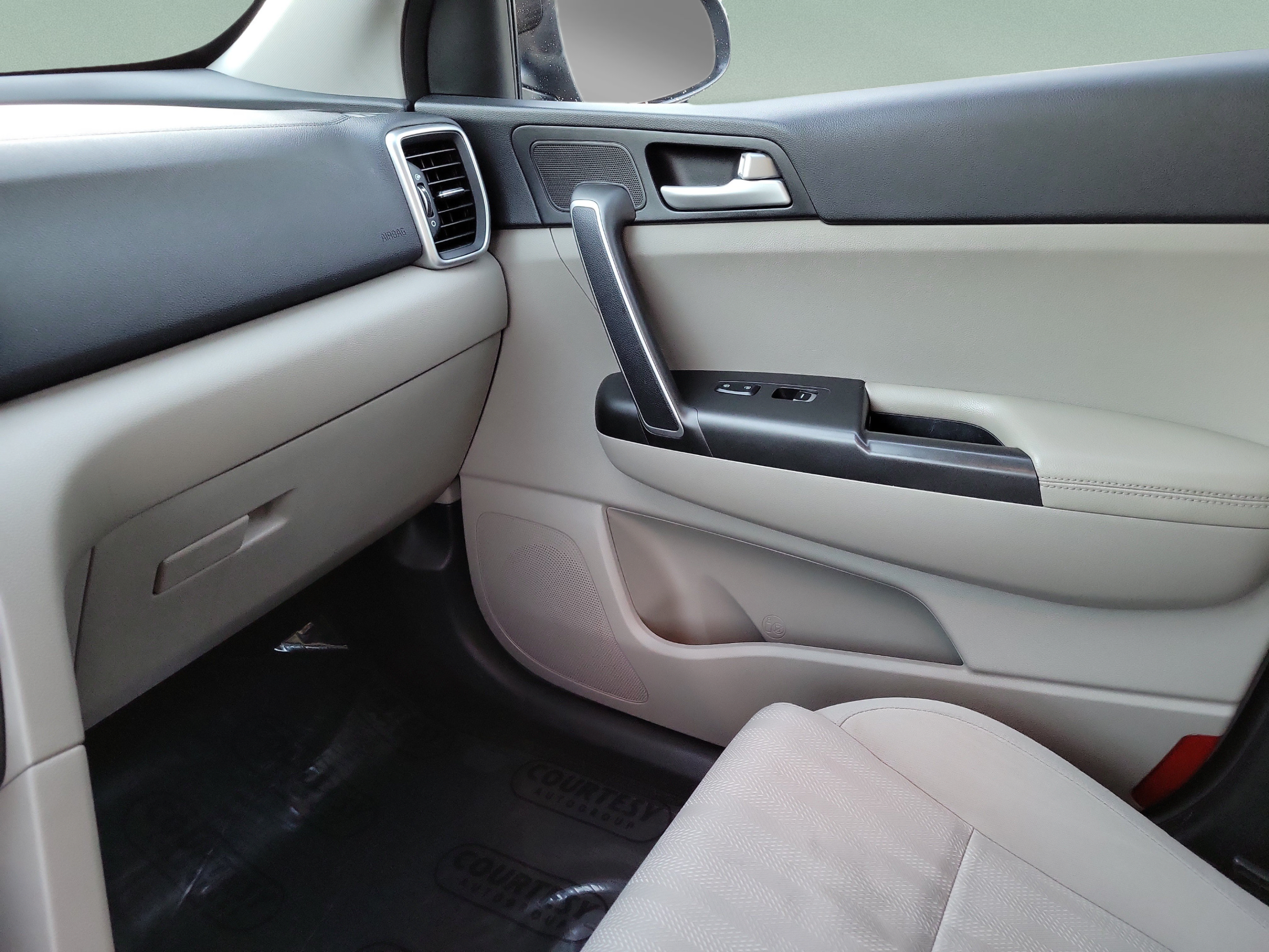Used 2020 Kia Sportage LX FWD image 24