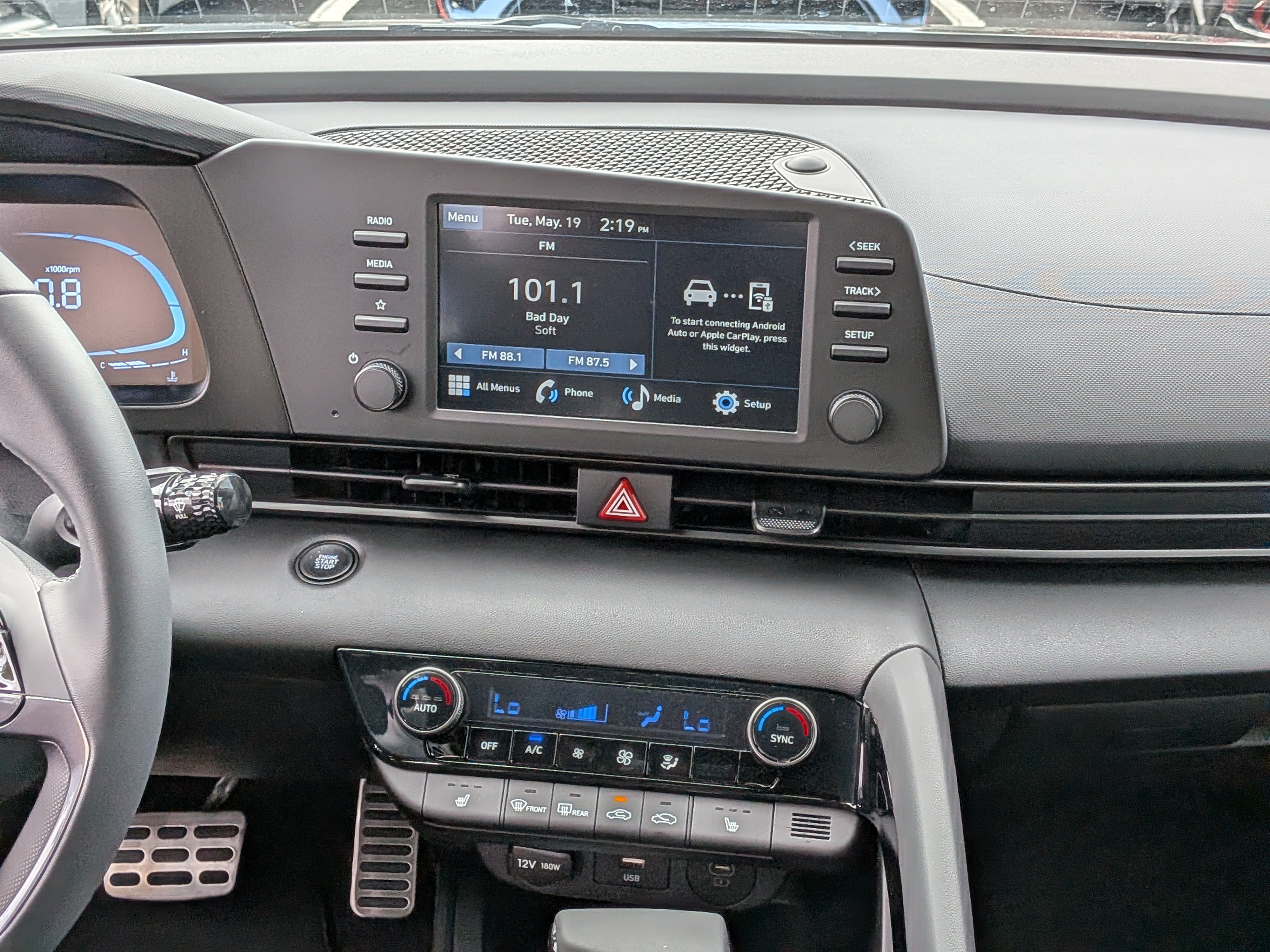 New 2026 Hyundai Elantra SEL Sport FWD image 18