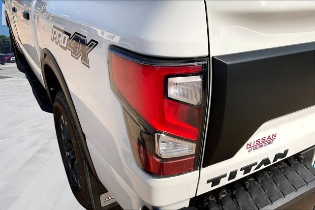 Used 2023 Nissan Titan PRO-4X w/ Pro-4x Convenience Package AWD/4WD image 23