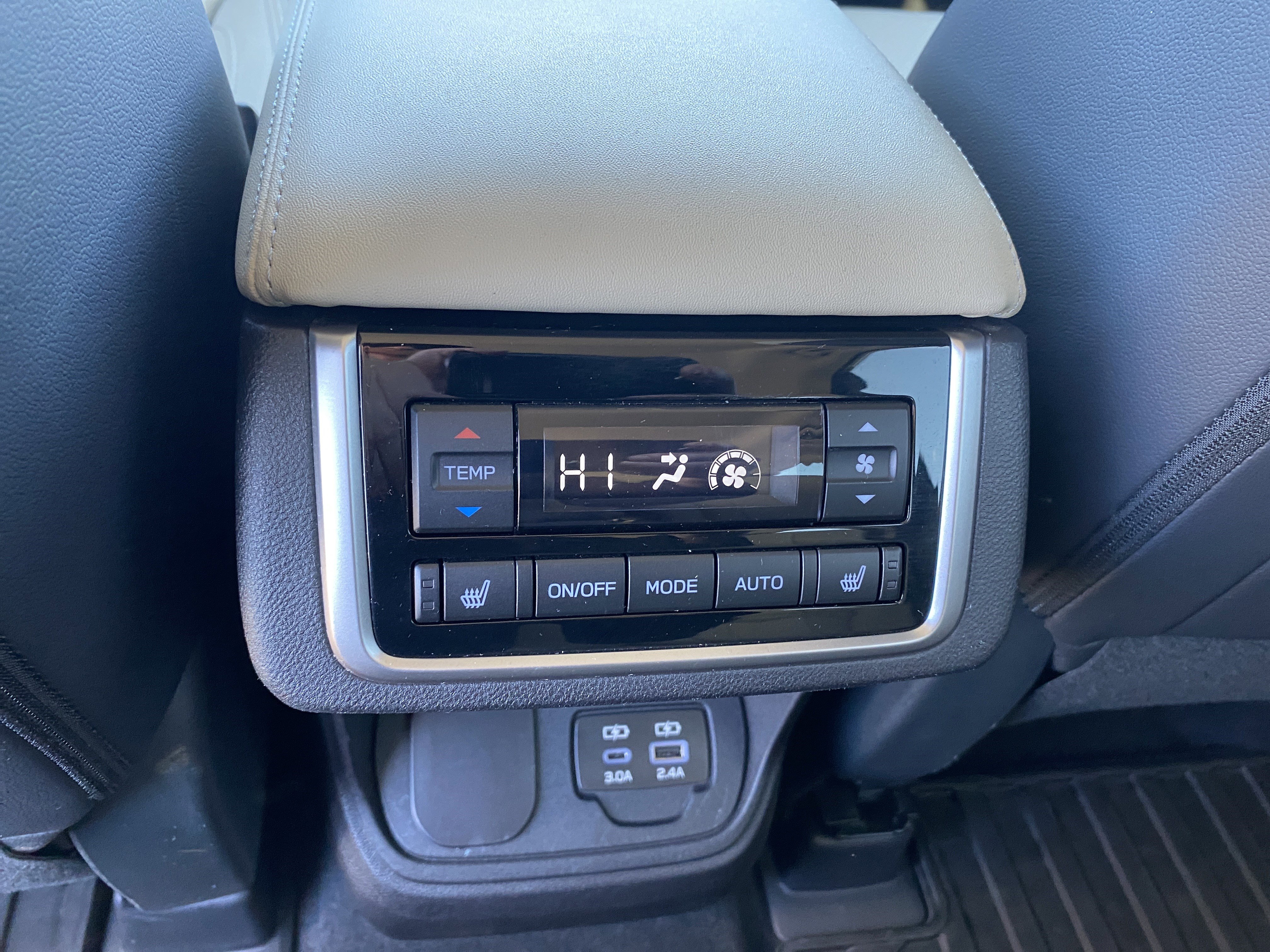 Used 2023 Subaru Ascent Limited image 33