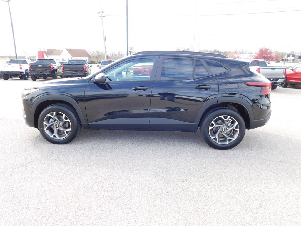 New 2026 Chevrolet Trax LT w/ Driver Confidence Package FWD image 6
