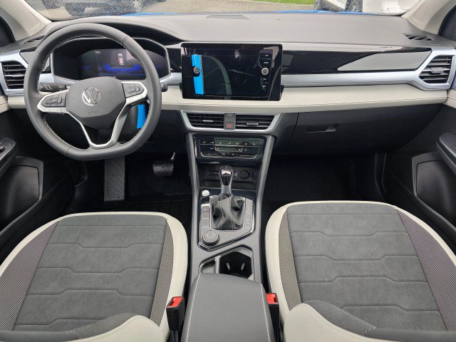 New 2026 Volkswagen Taos SE AWD/4WD image 23