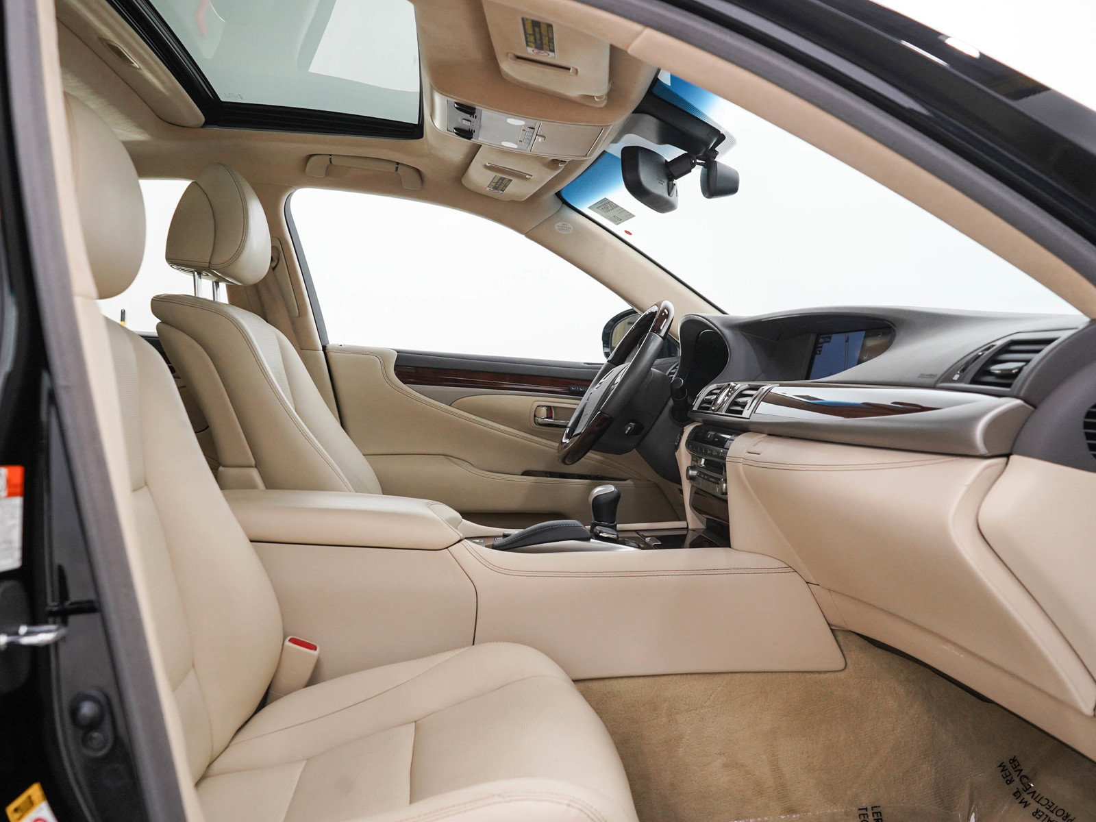 Used 2015 Lexus LS 460 w/ Comfort Package RWD image 11
