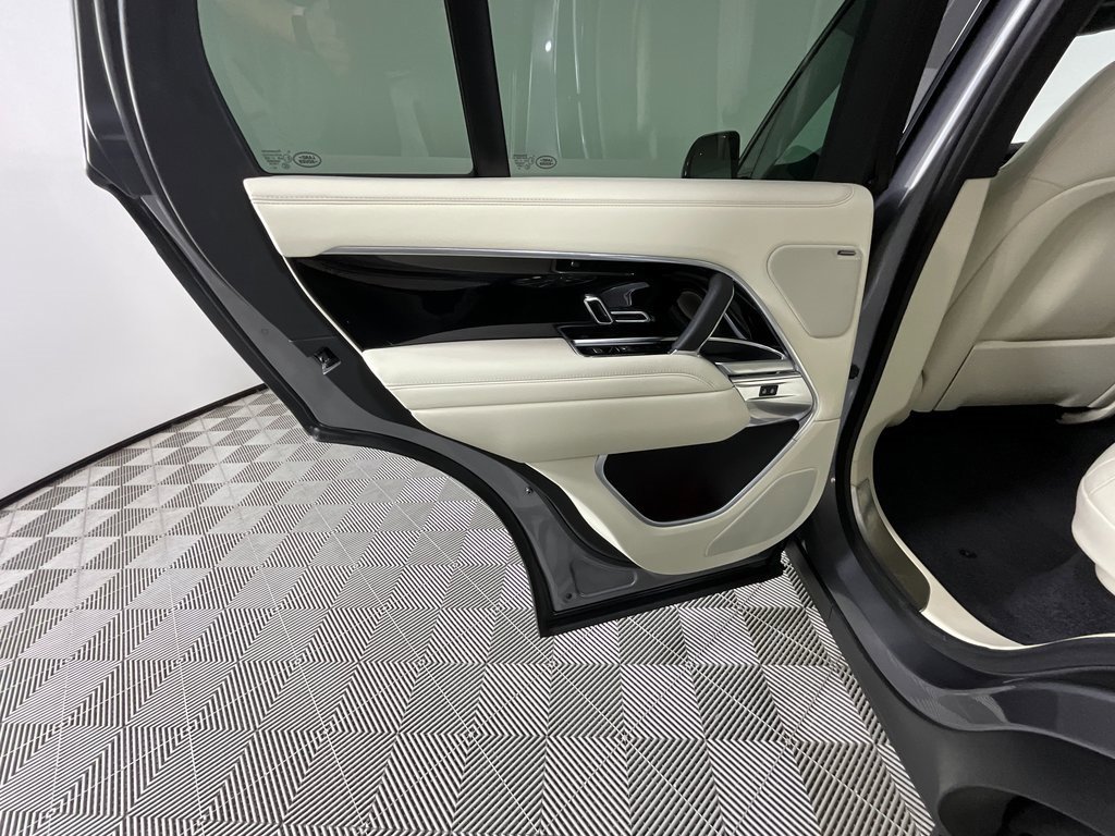 Certified 2023 Land Rover Range Rover SE image 26