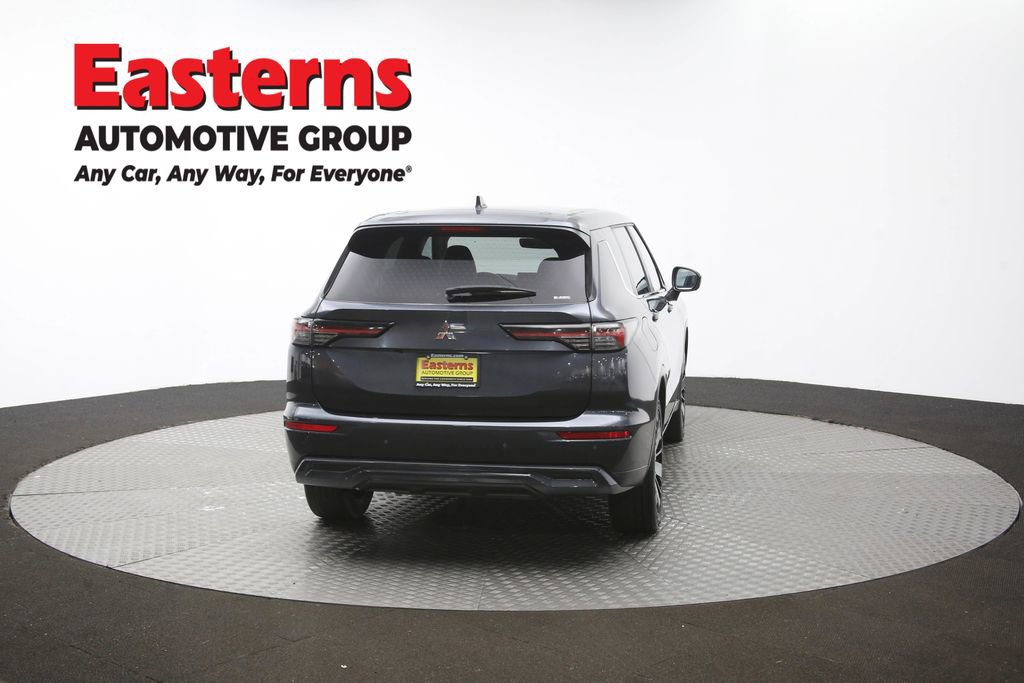 Used 2025 Mitsubishi Outlander SE AWD/4WD image 38