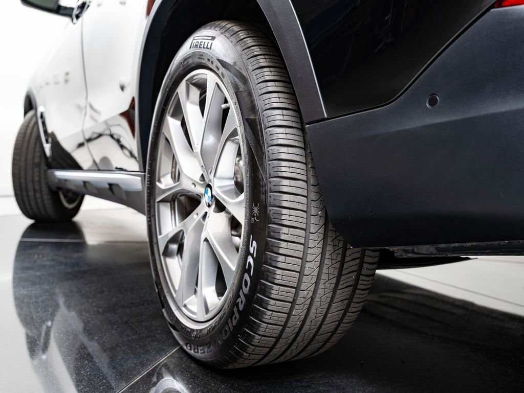 Used 2024 BMW X5 xDrive40i w/ Premium Package image 51