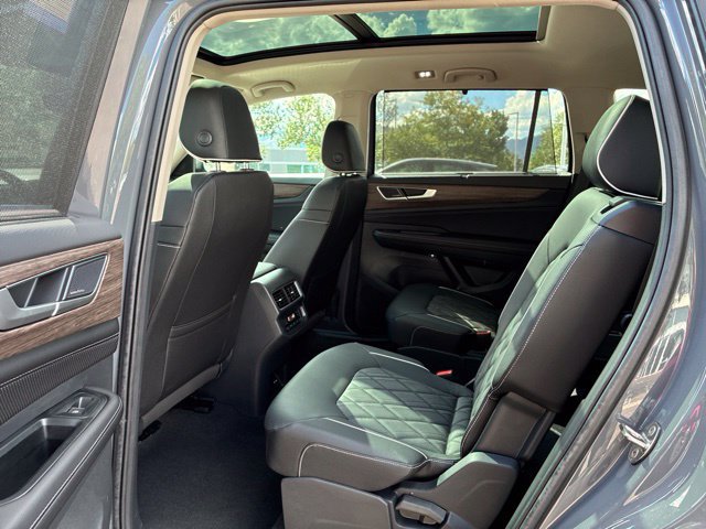 New 2026 Volkswagen Atlas SEL Premium R-Line AWD/4WD image 8