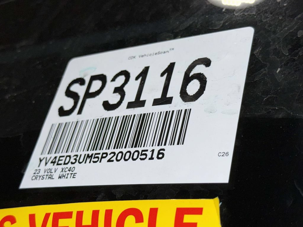 Used 2023 Volvo XC40 Recharge Ultimate AWD/4WD image 8